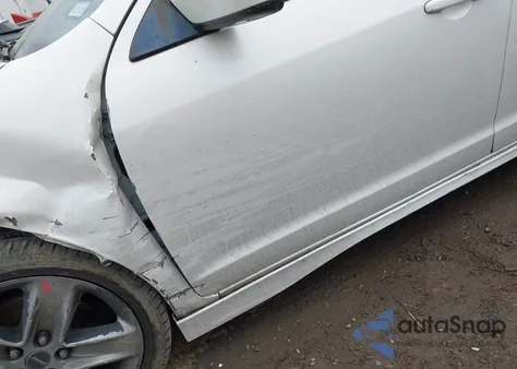 2011 Ford Fusion Sport z USA, uszkodzony, nr VIN 3FAHP0KC3BR154877